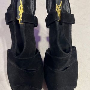 Vintage Suede YSL pumps